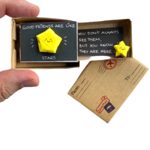 immi Origami Goldene Sterne Gute Freunde sind wie Sterne, Du siehst sie nicht immer, aber sie sind immer für Dich da. Good friends are like stars – you don’t
